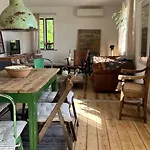 The Old Soap House - Stylish And Close To