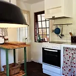 The Old Soap House - Stylish And Close To